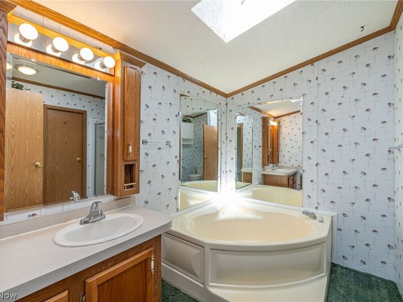 9 Overland Drive, Olmsted Township, OH 44138 Photo 26