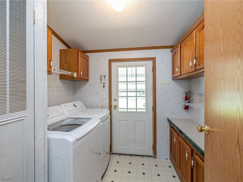 9 Overland Drive, Olmsted Township, OH 44138 Photo 29