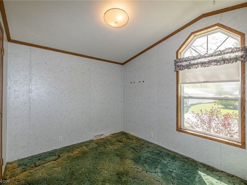 9 Overland Drive, Olmsted Township, OH 44138 Photo 7