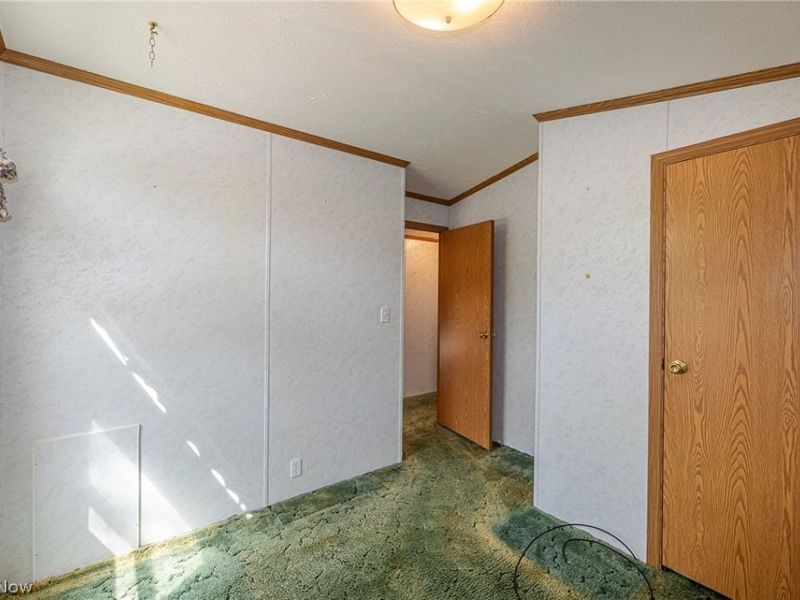 9 Overland Drive, Olmsted Township, OH 44138 Photo 8