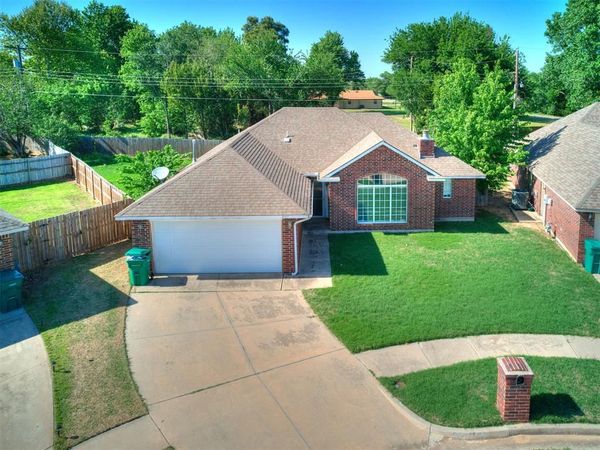 3447 Cobblestone Court, Spencer, OK 73084