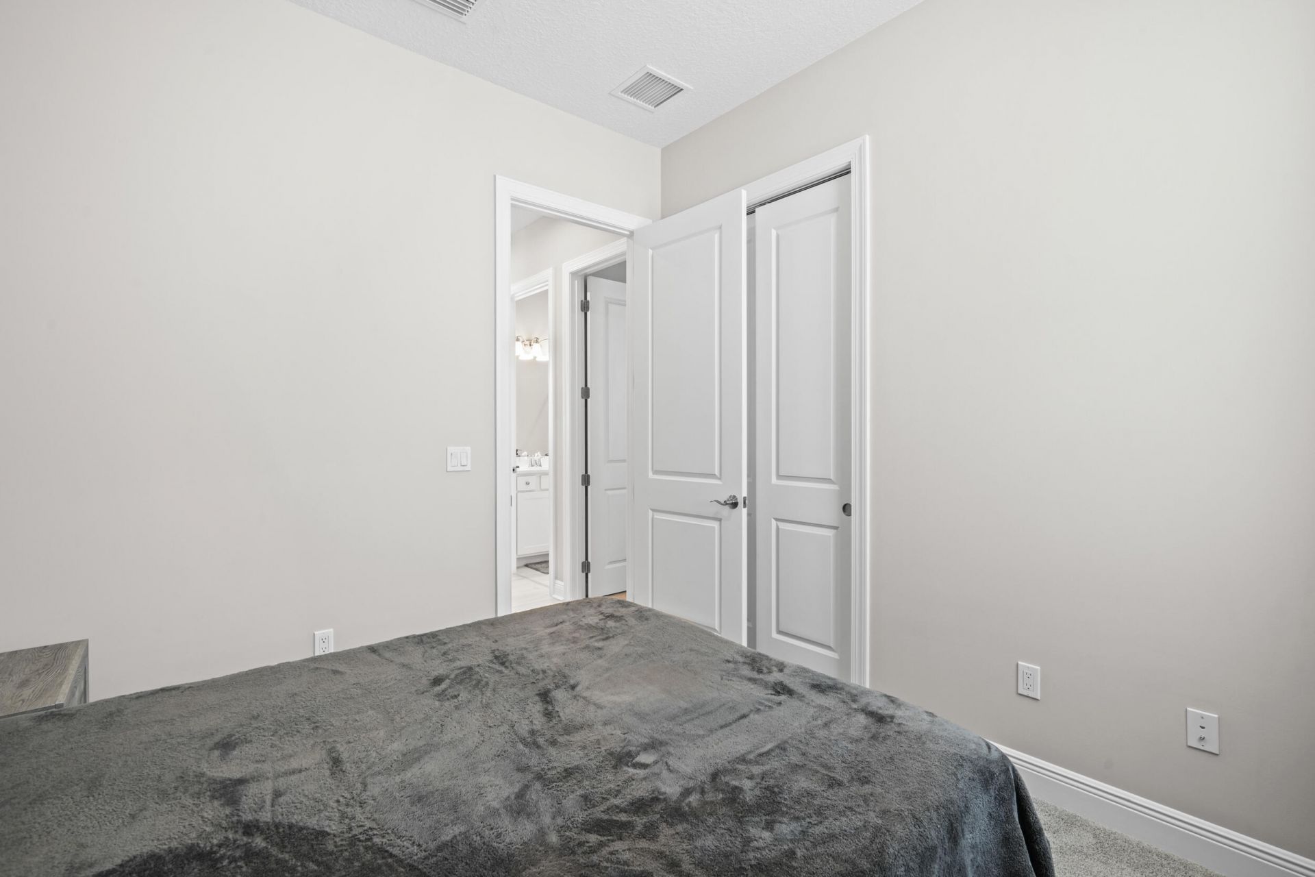 2752 SE Ashfield Drive, Port Saint Lucie, FL 34984 Photo