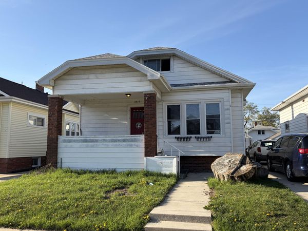 2910 Olive St, Racine, WI 53403