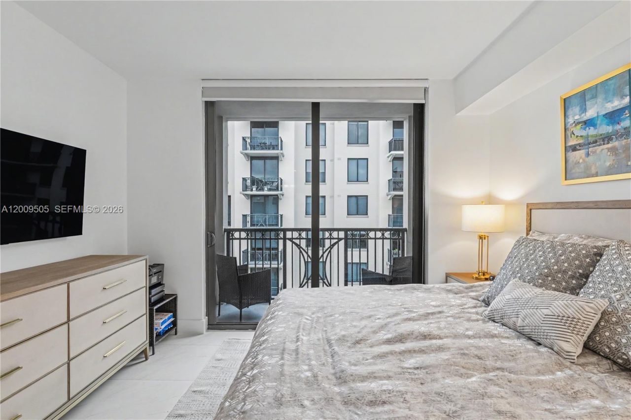 301 Altara Ave , Unit 822, Coral Gables, FL 33146 Photo