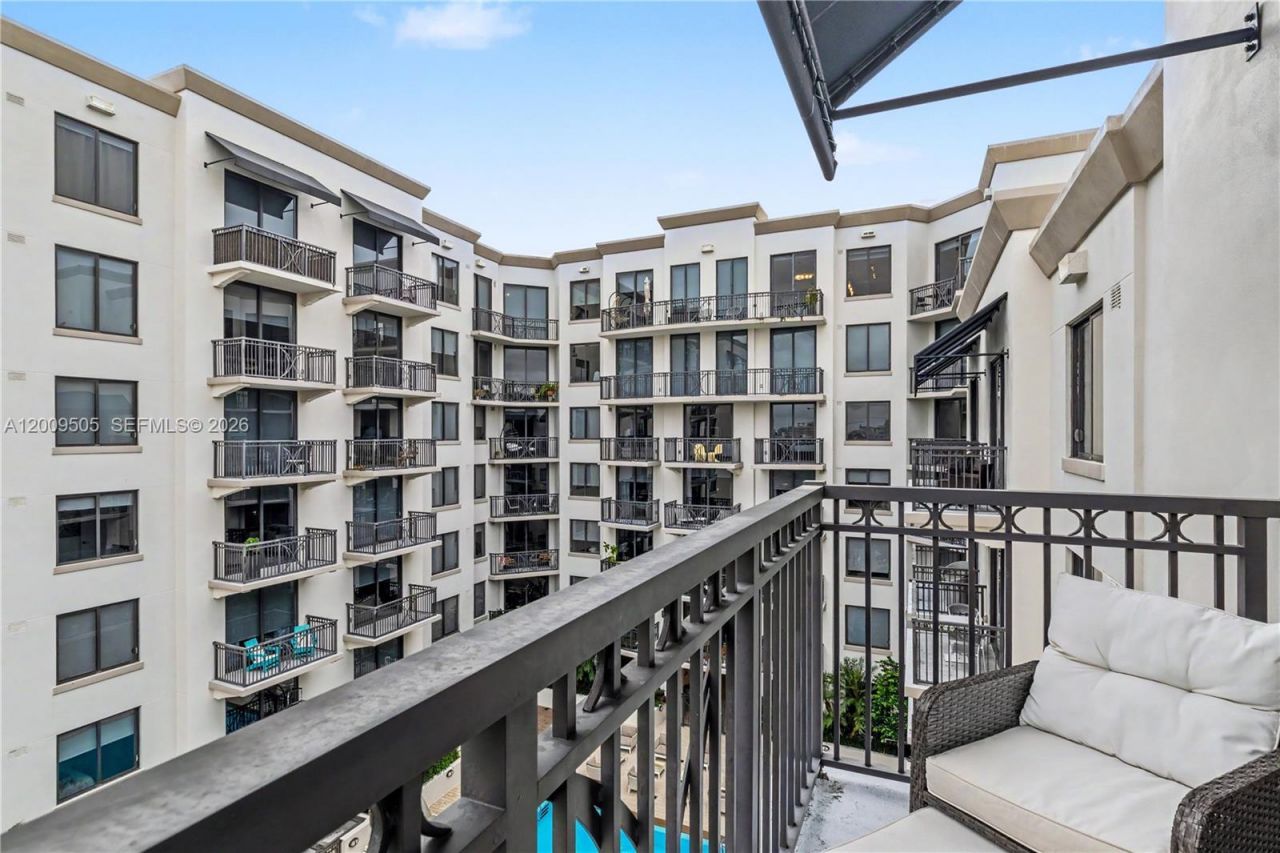 301 Altara Ave, Unit 822, Coral Gables, FL 33146 Photo