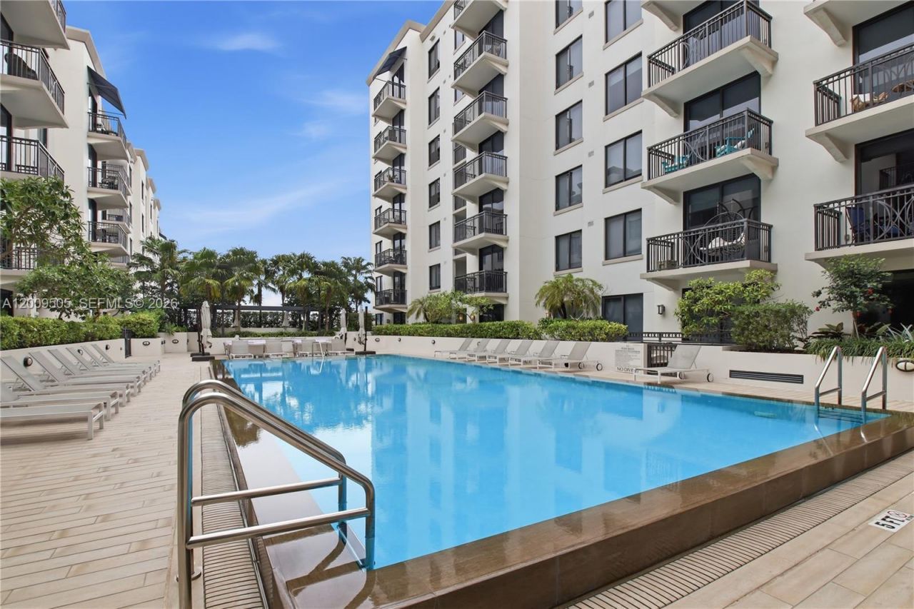 301 Altara Ave, Unit 822, Coral Gables, FL 33146 Photo