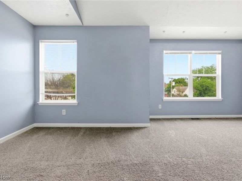 17583 Wildwood Lane, Cleveland, OH 44119 Photo 13