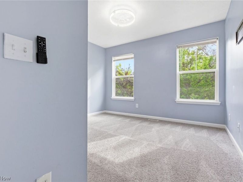 17583 Wildwood Lane, Cleveland, OH 44119 Photo 17