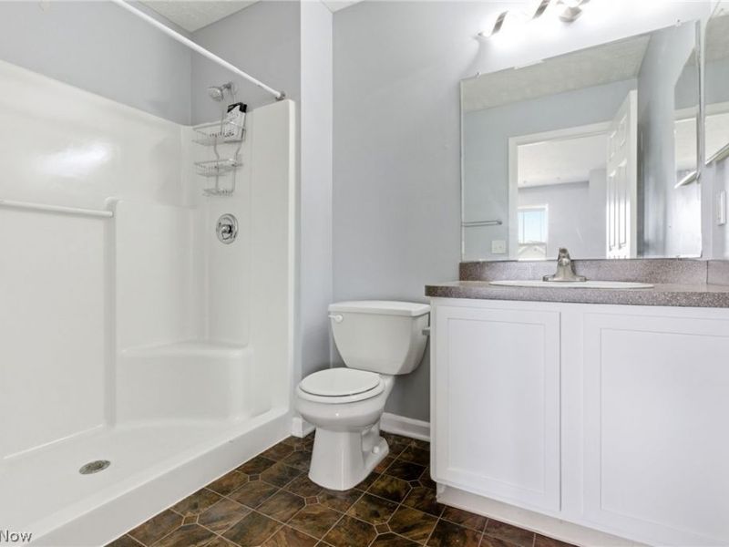 17583 Wildwood Lane, Cleveland, OH 44119 Photo 19