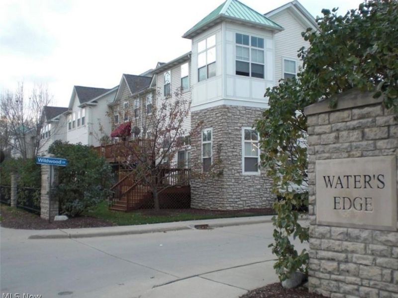 17583 Wildwood Lane, Cleveland, OH 44119 Photo 27