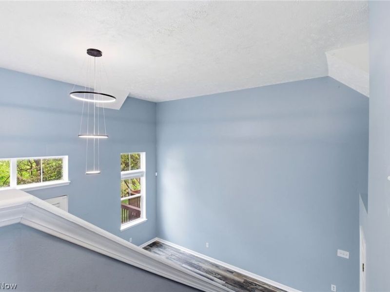 17583 Wildwood Lane, Cleveland, OH 44119 Photo 6