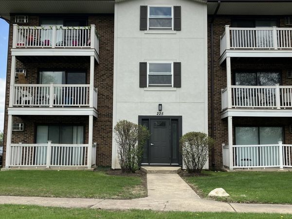225 Gregory Street , Unit 10, Aurora, IL 60504
