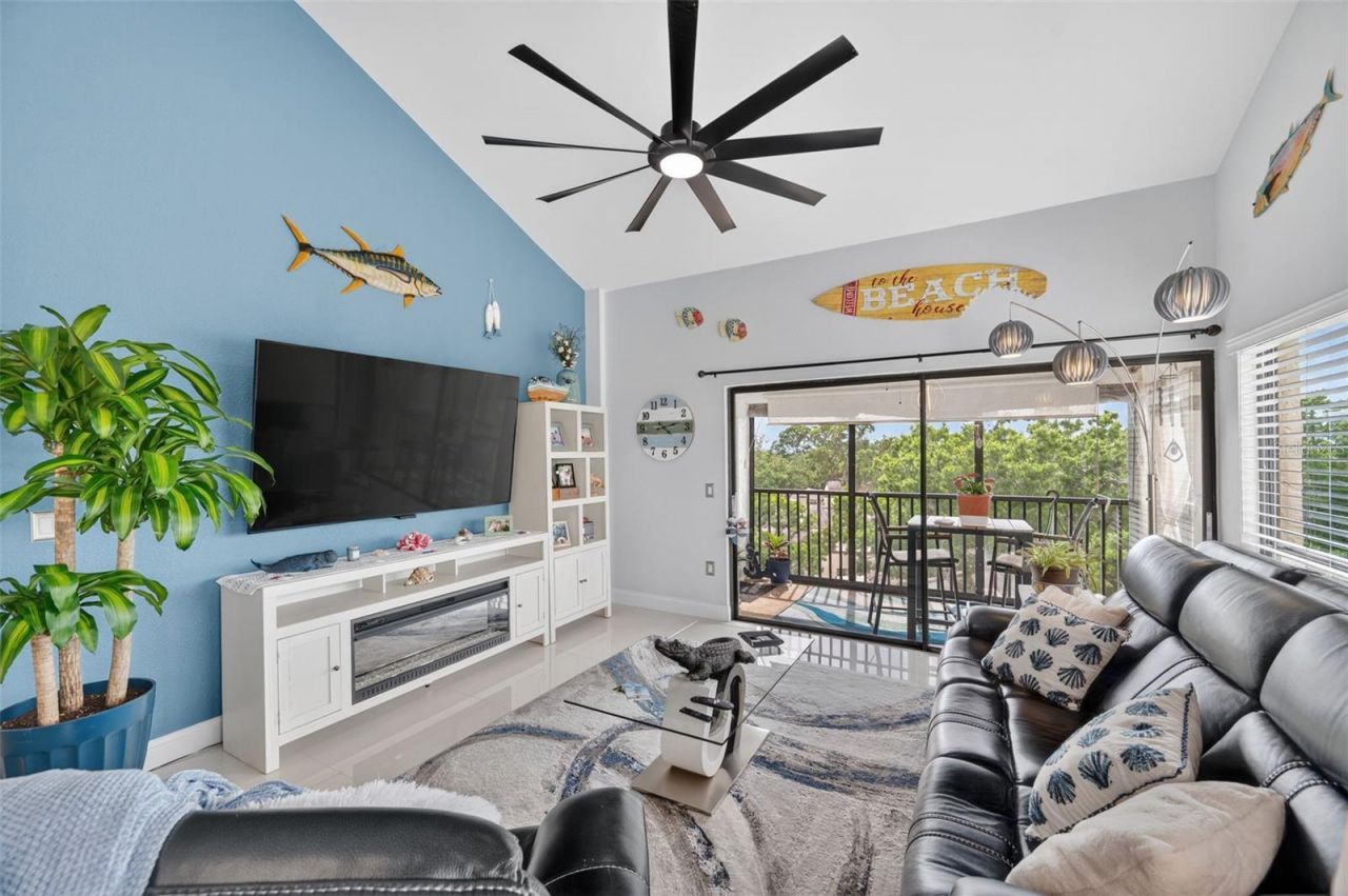 700 Starkey Road, Unit 352, Largo, FL 33771 Photo