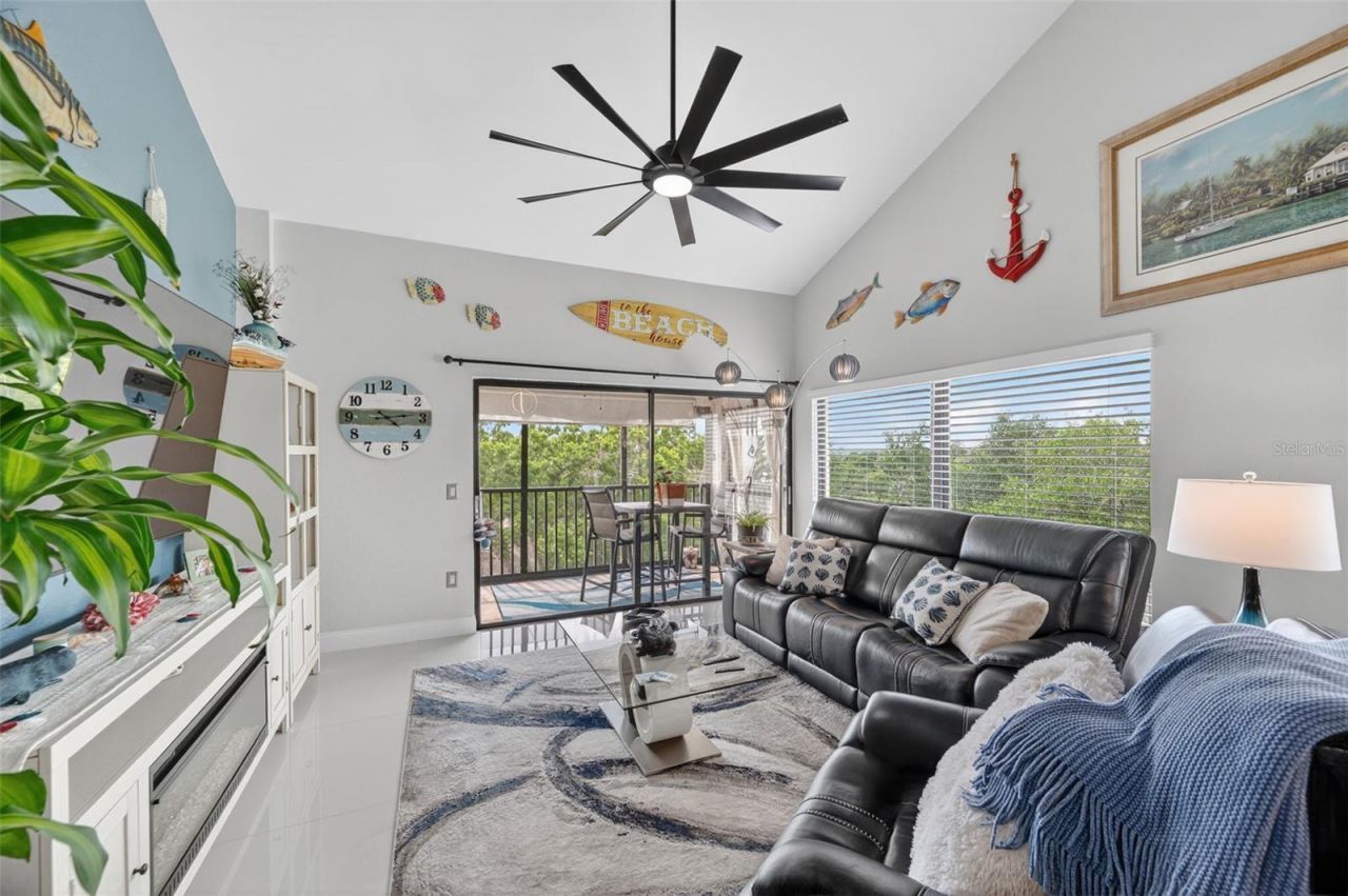700 Starkey Road, Unit 352, Largo, FL 33771 Photo