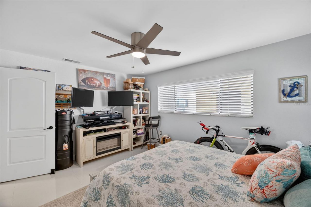 700 Starkey Road, Unit 352, Largo, FL 33771 Photo
