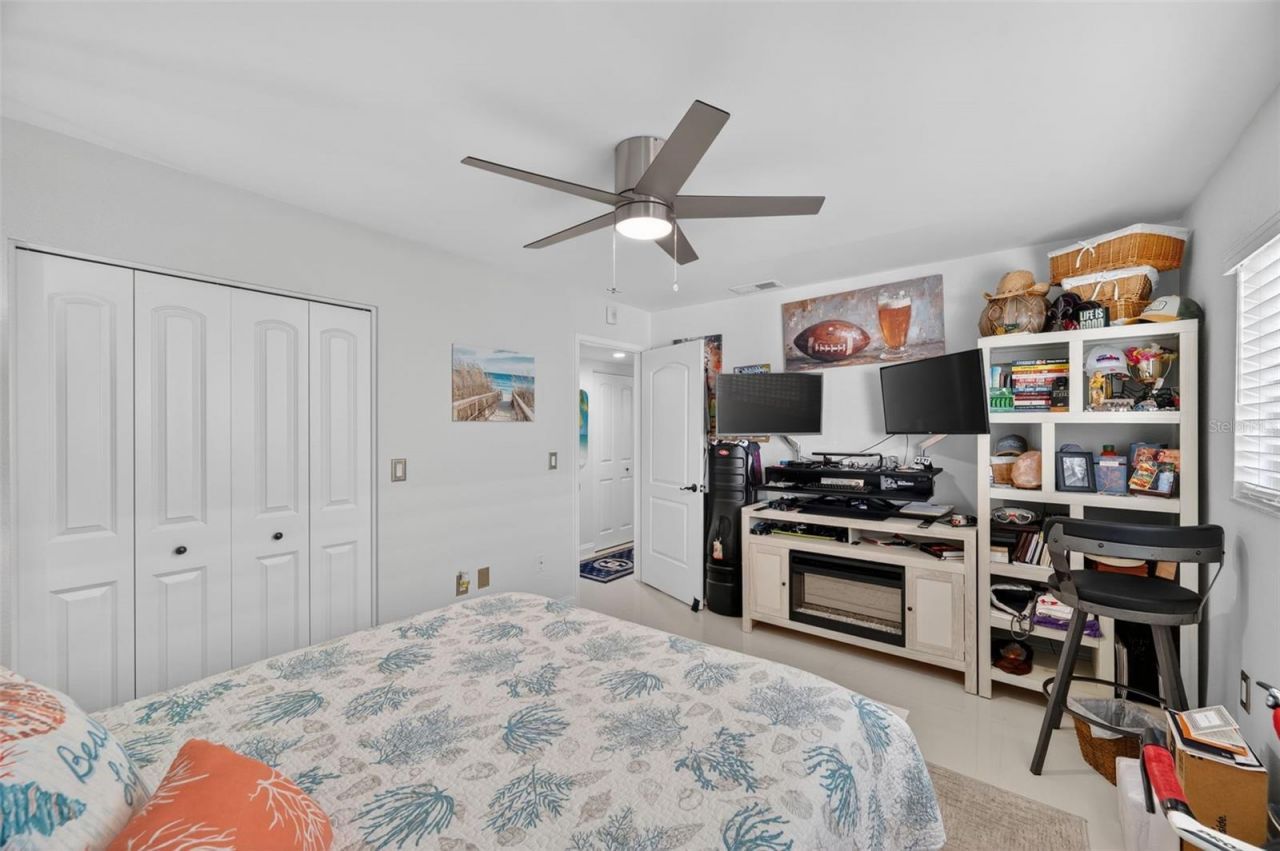 700 Starkey Road, Unit 352, Largo, FL 33771 Photo