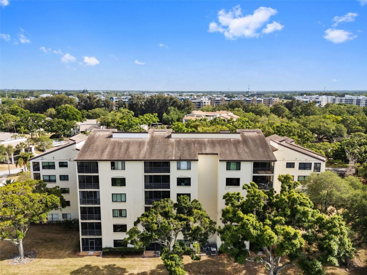 700 Starkey Road, Unit 352, Largo, FL 33771 Photo