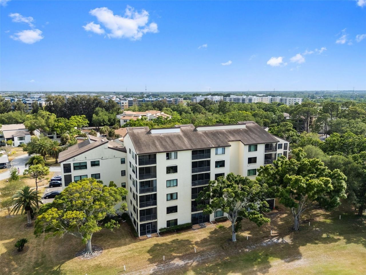 700 Starkey Road, Unit 352, Largo, FL 33771 Photo