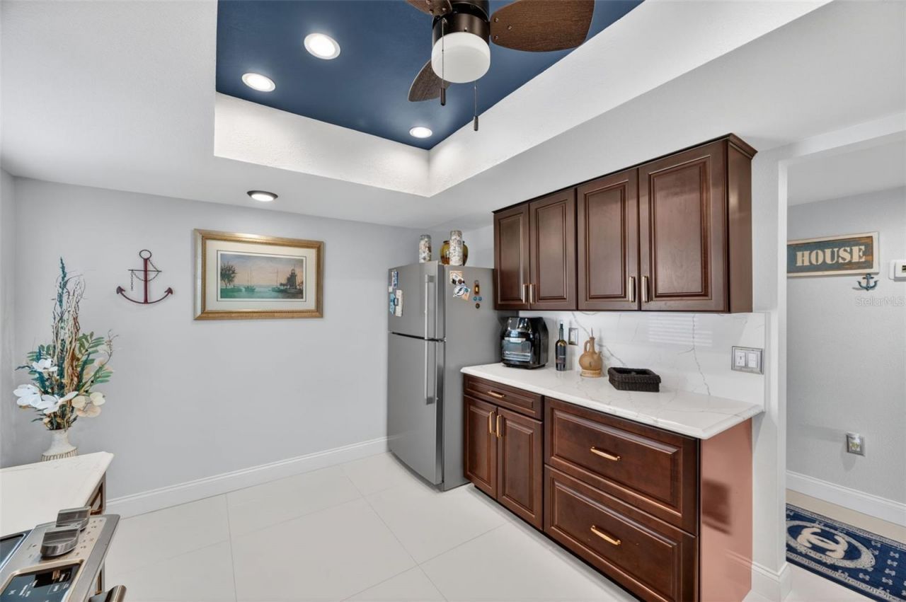 700 Starkey Road, Unit 352, Largo, FL 33771 Photo