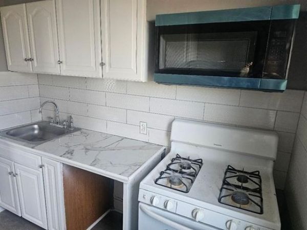 170 Buffinton St, Unit 3, Fall River, MA 02720