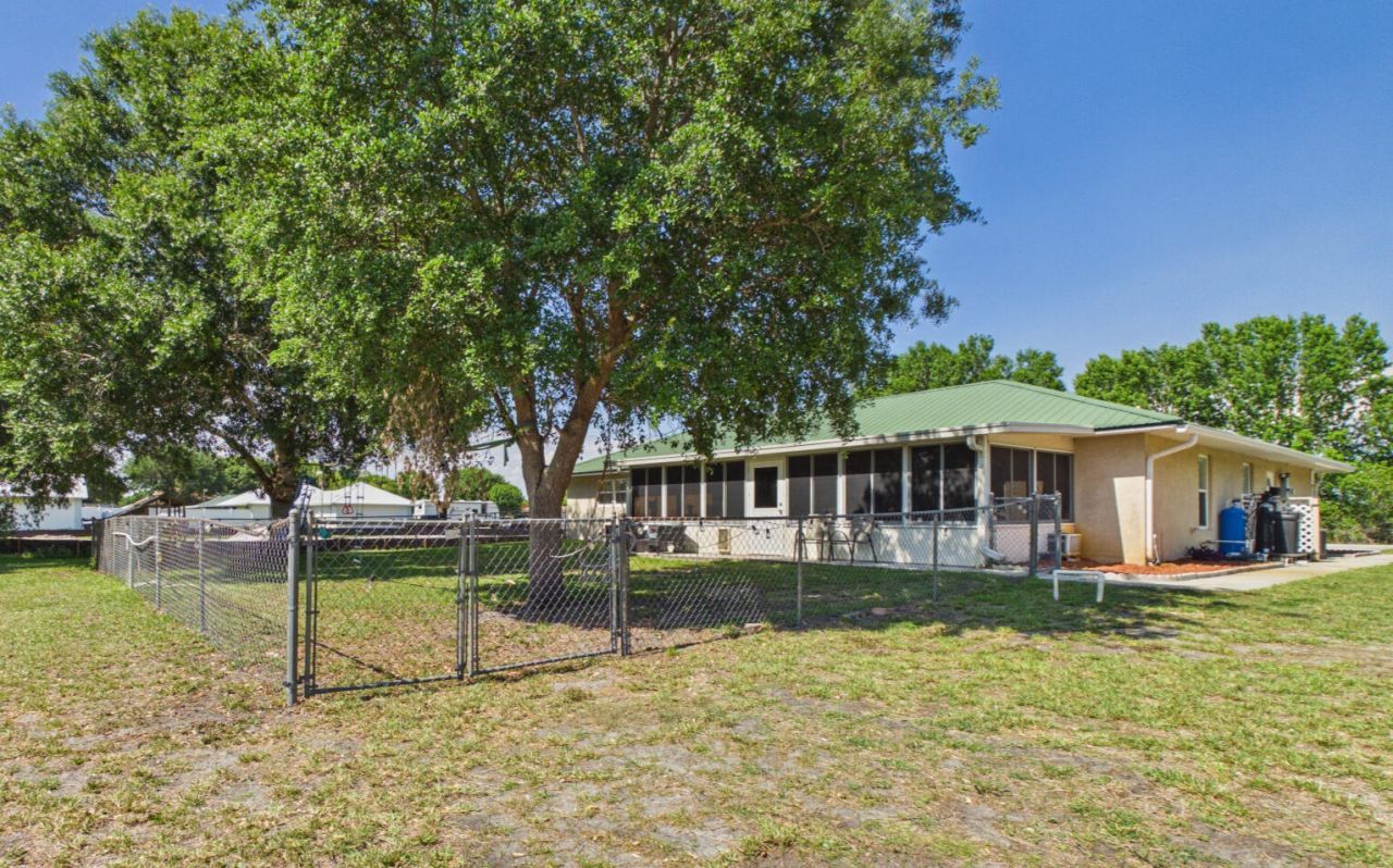 793 SW 85th Avenue, Okeechobee, FL 34974 Photo