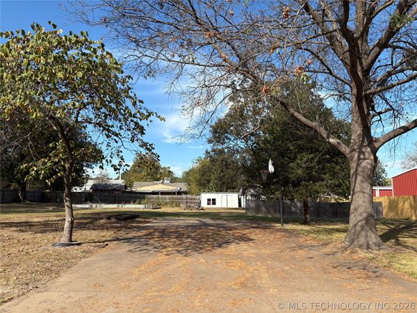 701 NE 4th Street , Wagoner, OK 74467