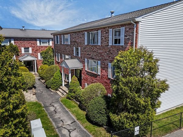 50 Clark St, Unit 11, Fall River, MA 02720