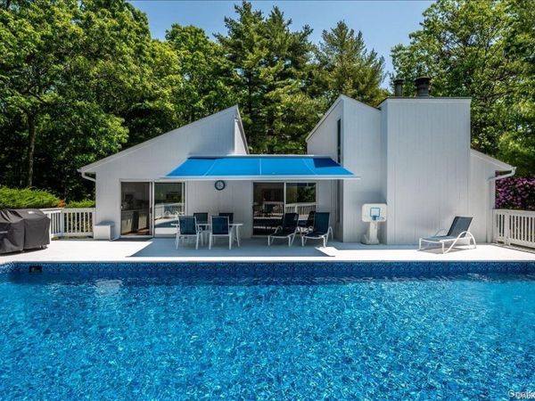 13 Van Scoys Path W, East Hampton, NY 11937