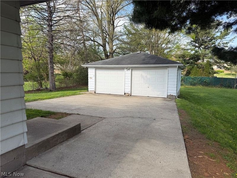 2227 Ogden Avenue NW, Warren, OH 44483 Photo 2