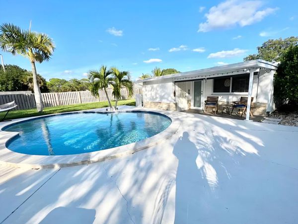 18948 SE Homewood Ave Avenue SE, Tequesta, FL 33469