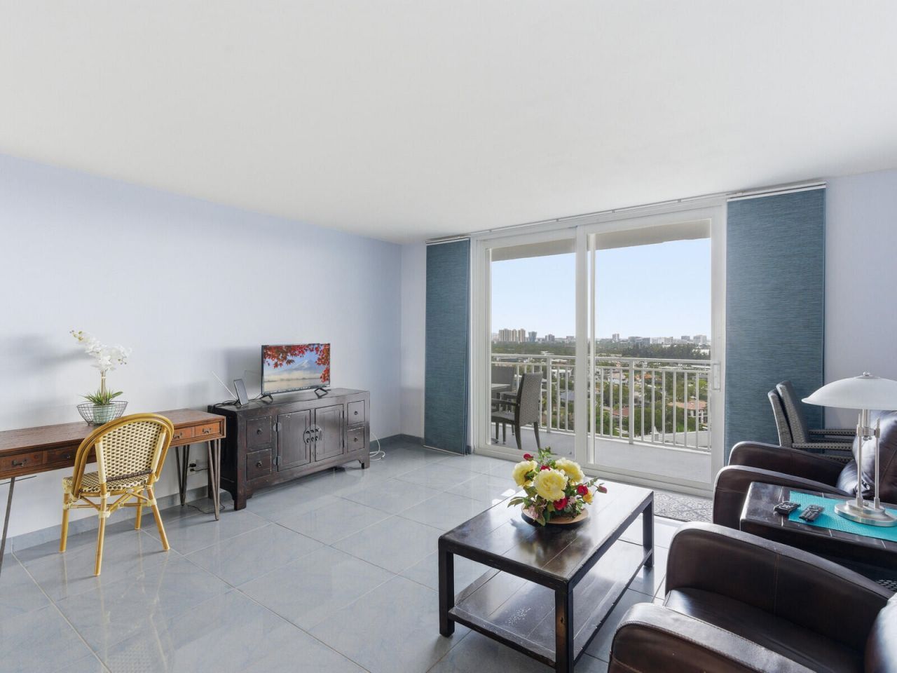 427 Golden Isles Drive, Unit Apt 16a, Hallandale Beach, FL 33009 Photo