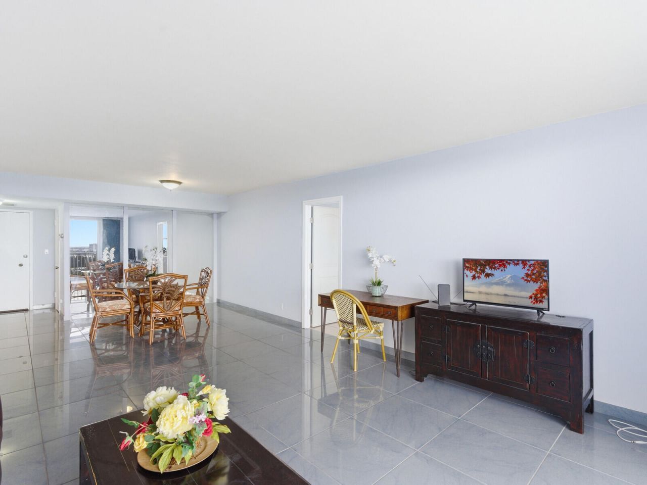427 Golden Isles Drive, Unit Apt 16a, Hallandale Beach, FL 33009 Photo