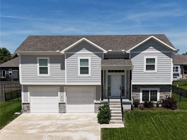 1807 Alpine Drive, Pleasant Hill, MO 64080