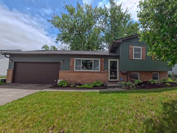 2575 McDaniel Court, Grove City, OH 43123