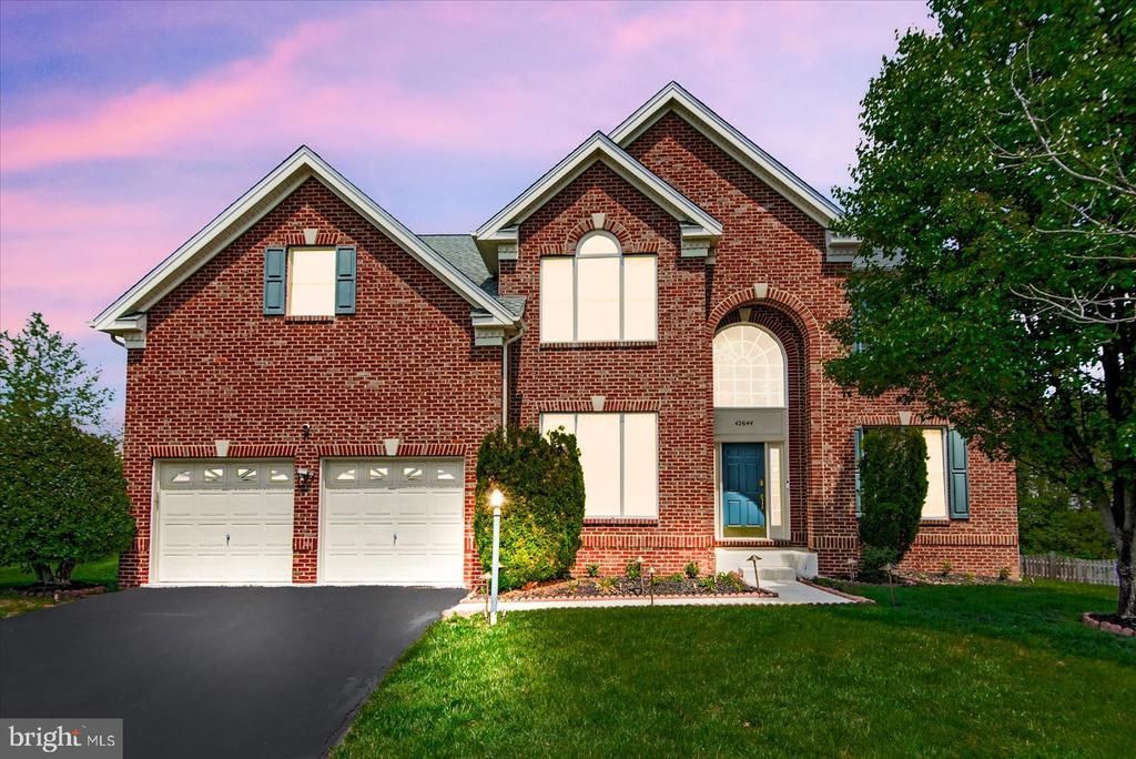 42644 Jolly Lane, Chantilly, VA 20152 Main Photo
