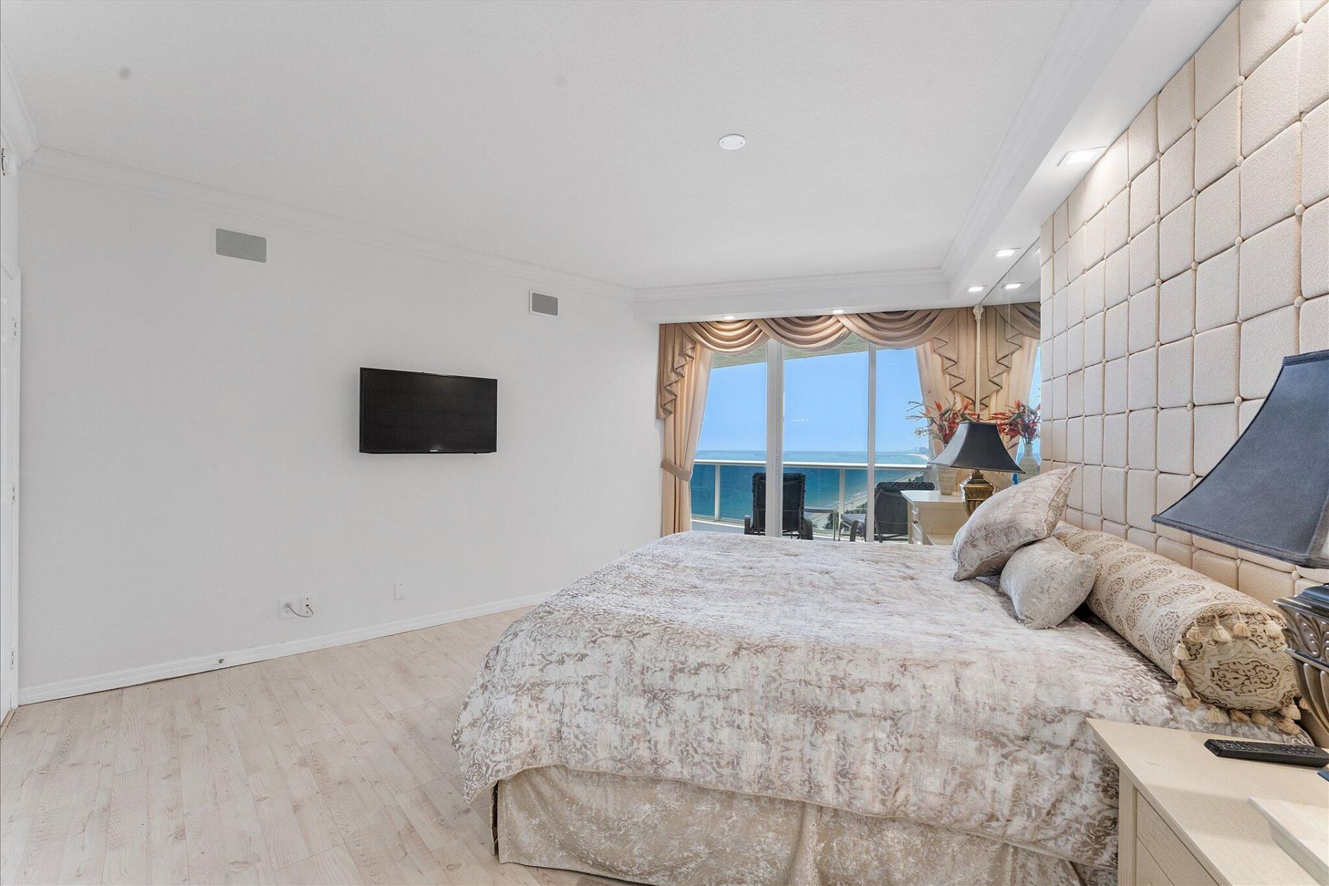 3200 N Ocean Boulevard, Unit 2106, Fort Lauderdale, FL 33308 Photo