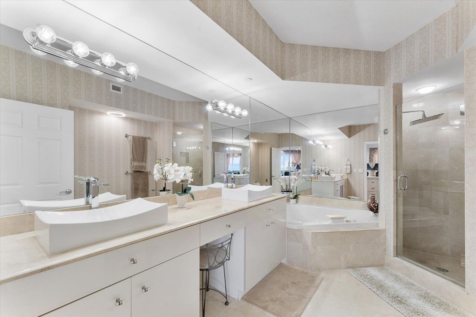 3200 N Ocean Boulevard, Unit 2106, Fort Lauderdale, FL 33308 Photo