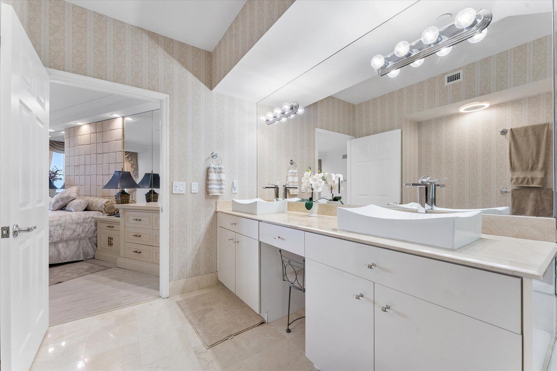 3200 N Ocean Boulevard, Unit 2106, Fort Lauderdale, FL 33308 Photo
