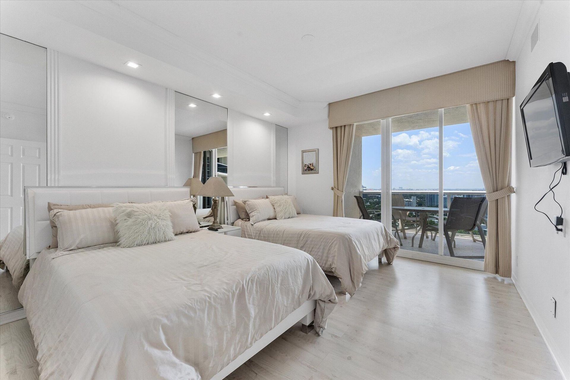 3200 N Ocean Boulevard, Unit 2106, Fort Lauderdale, FL 33308 Photo