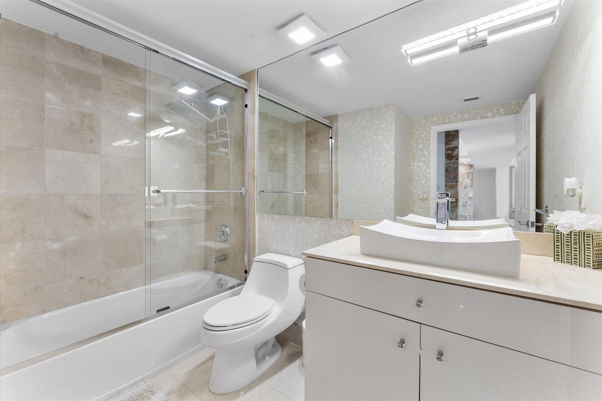 3200 N Ocean Boulevard, Unit 2106, Fort Lauderdale, FL 33308 Photo