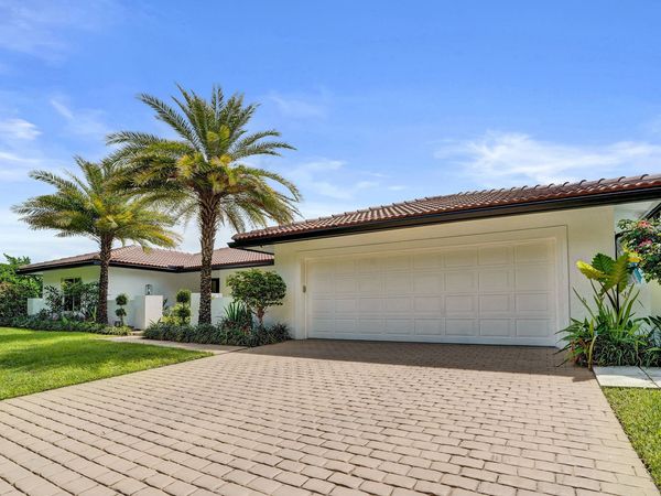 2804 Banyan Boulevard Circle NW, Boca Raton, FL 33431
