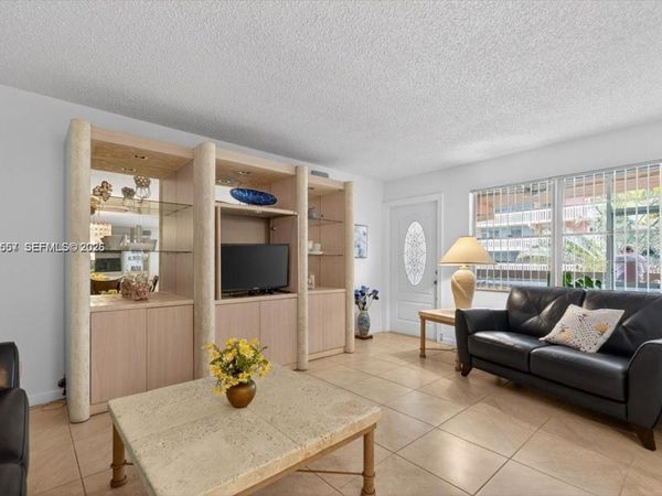 180 NE 12th Ave , Unit 15B, Hallandale Beach, FL 33009