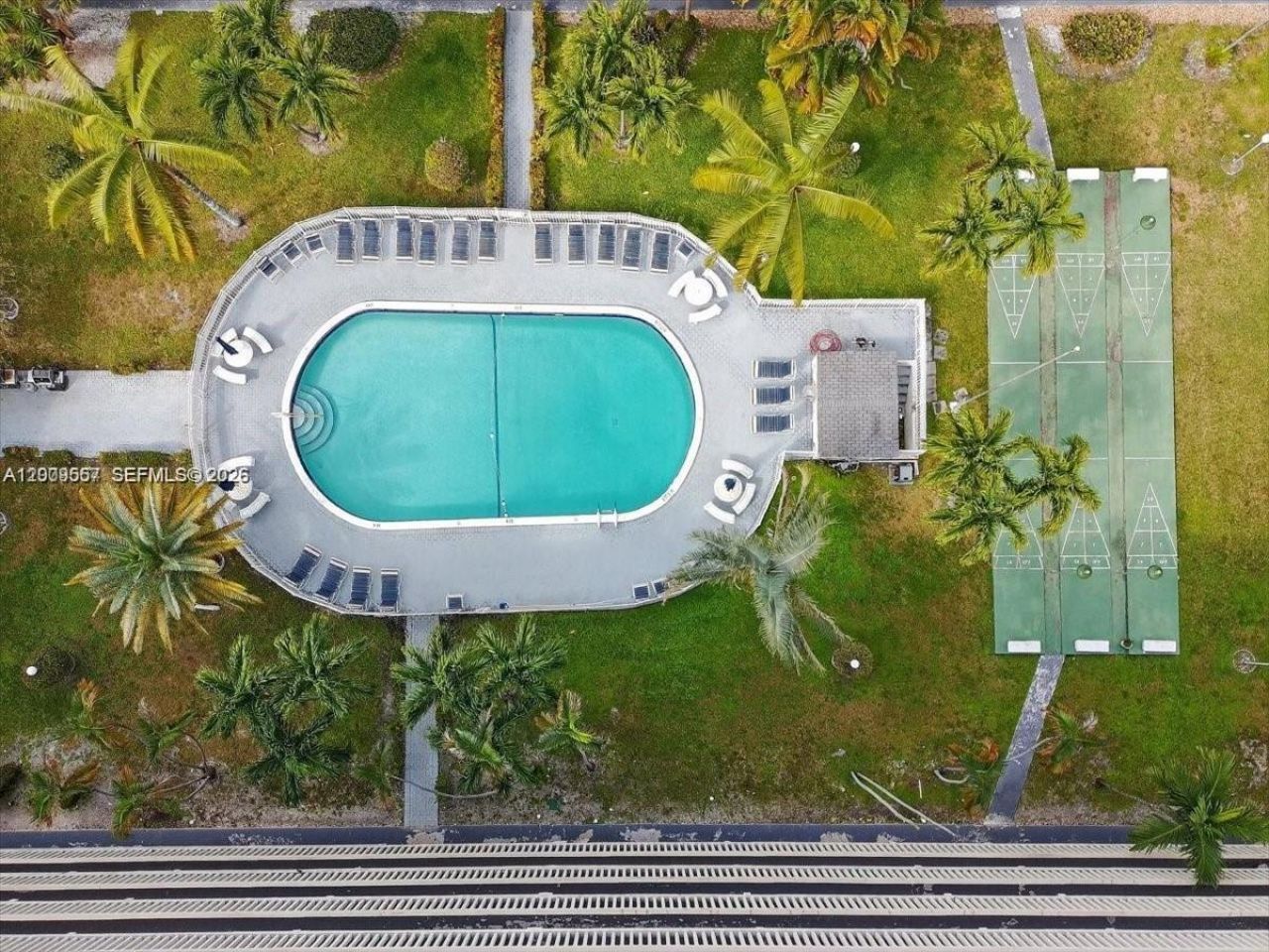 180 NE 12th Ave , Unit 15B, Hallandale Beach, FL 33009 Photo