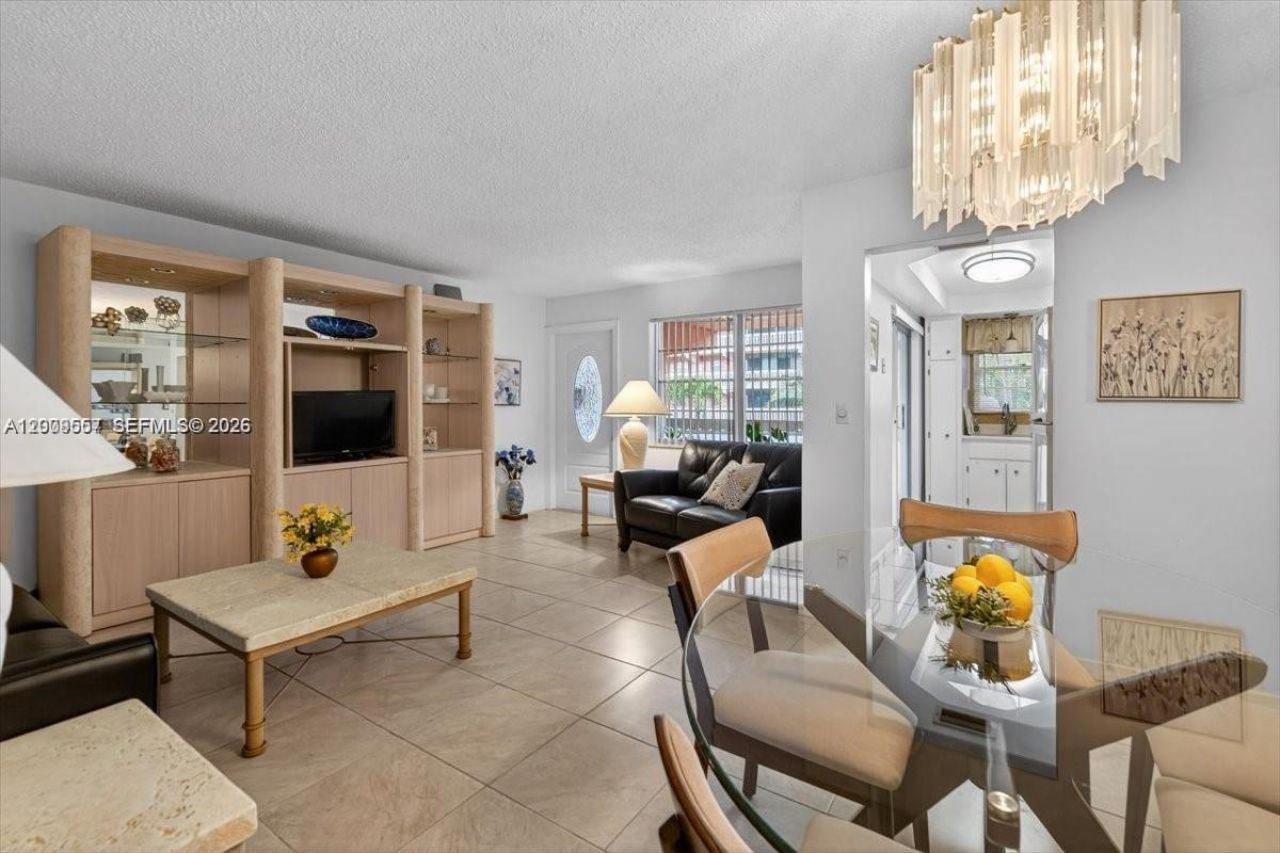 180 NE 12th Ave , Unit 15B, Hallandale Beach, FL 33009 Photo