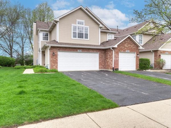 3015 Kentshire Circle , Unit 3015, Naperville, IL 60564