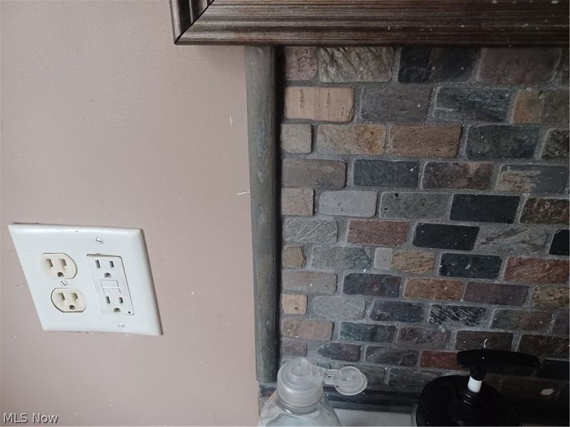 529 Dickson Street, Youngstown, OH 44502 Photo 6