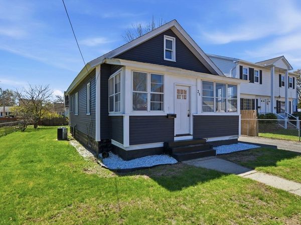 25 Victoria St., Springfield, MA 01104