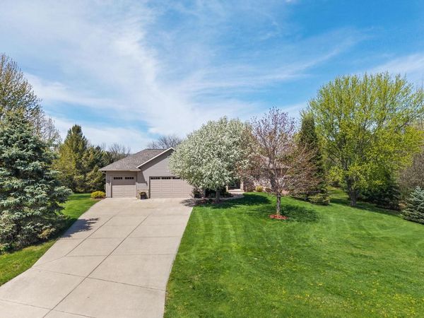 W14110 Crestview Drive, Prairie Du Sac, WI 53578