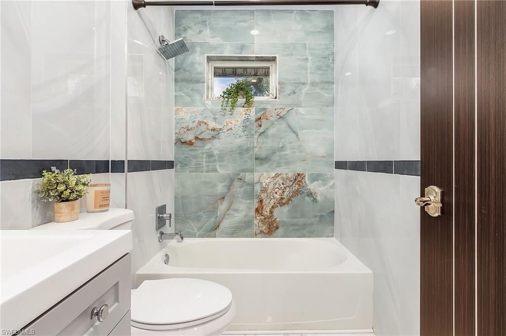 620 Luisa Ct, Unit 803, Naples, FL 34104 Photo