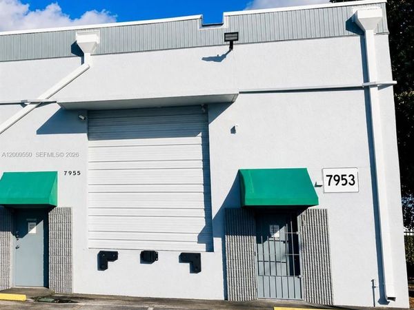 7953 NW 64th St , Medley, FL 33166